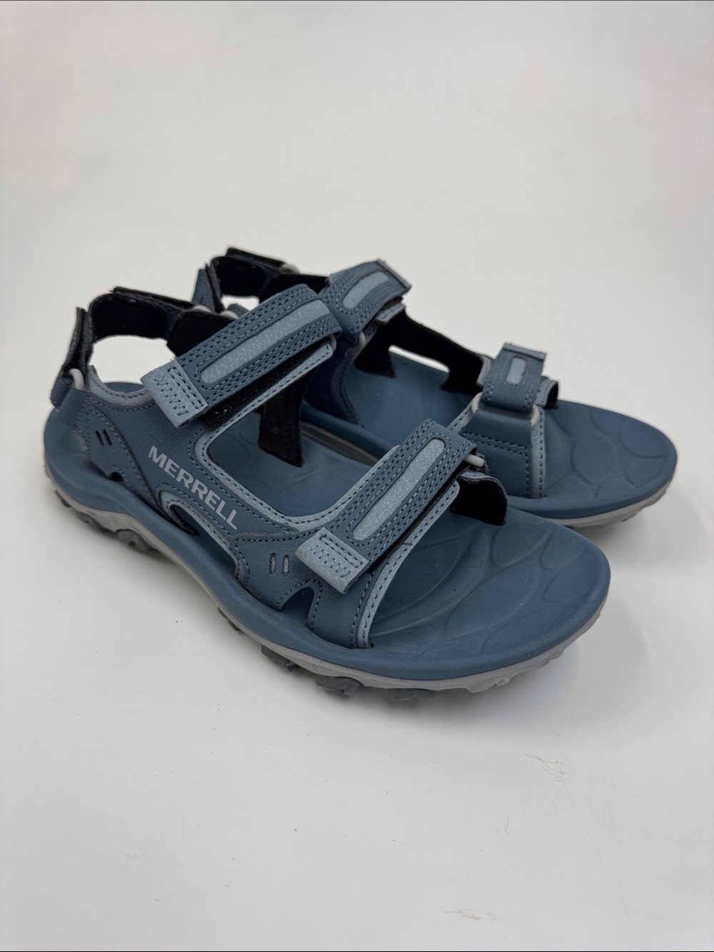 Merrell Women's Huntington Sport Convert Sandal in blue Size 8